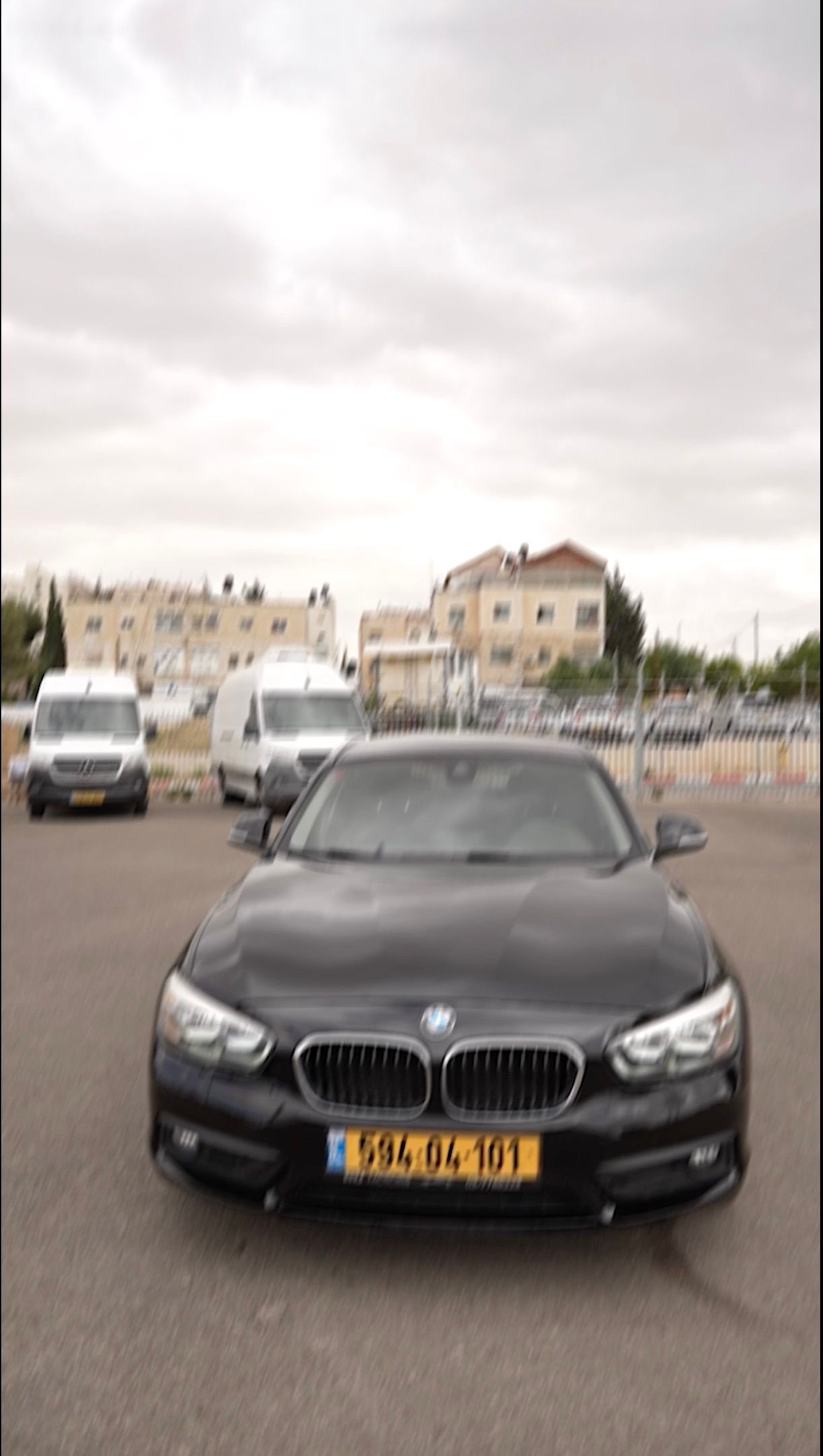 عرض مجموعة سيارات ومؤثرات حماسية